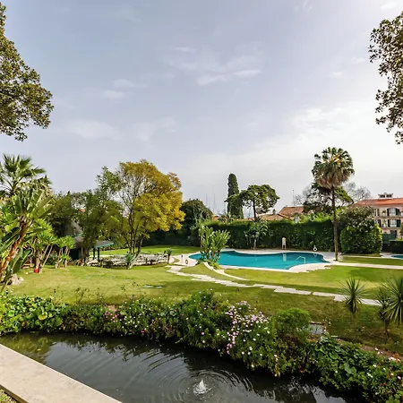 Отель Olissippo Lapa Palace - The Leading Of The World 5*