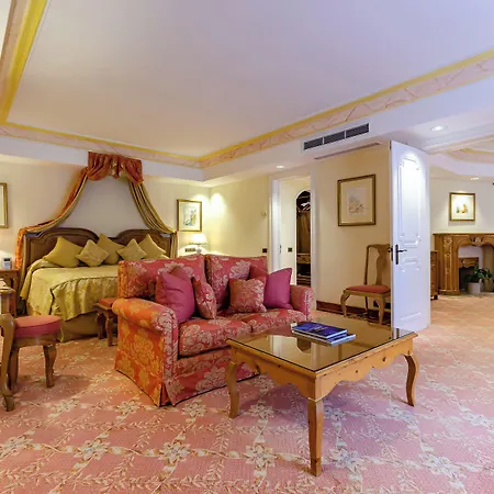 Отель Olissippo Lapa Palace - The Leading Of The World
