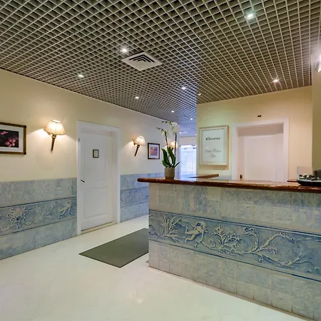 奥利斯拉帕帕里斯酒店 - 世界顶级酒店 5*